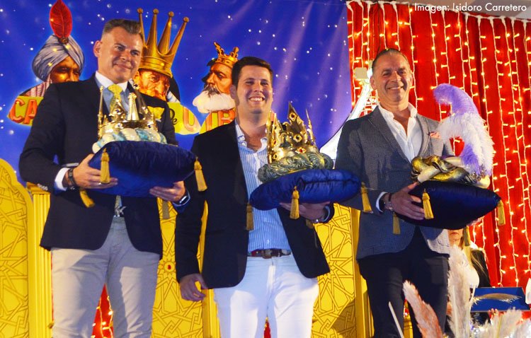 Los Reyes Magos emprenden un año más su camino hacia Utrera