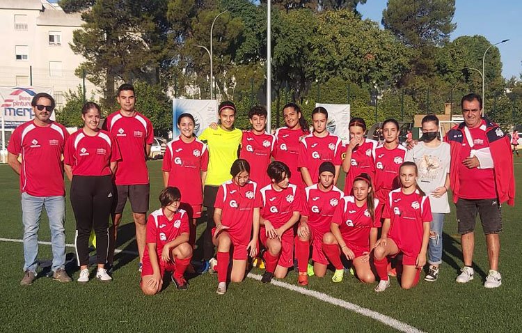 El equipo cadete femenino, una gran apuesta por el deporte de la Escuela Municipal de Fútbol de Utrera