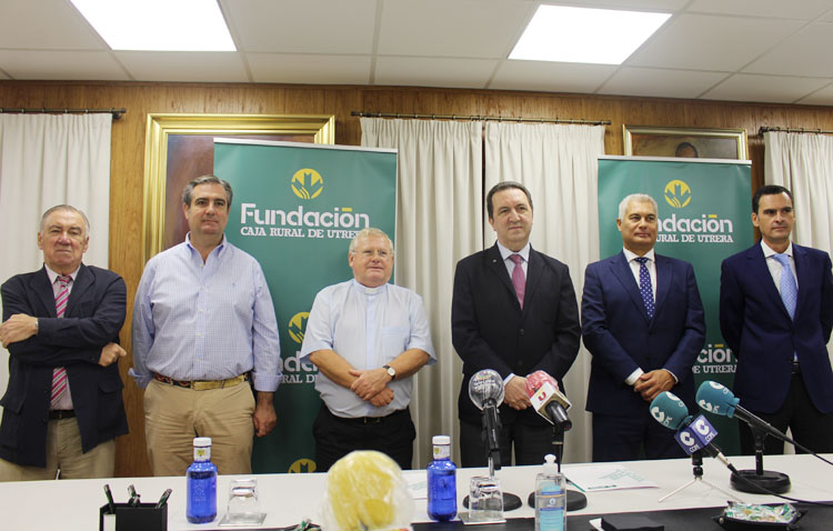 La Fundación Caja Rural de Utrera muestra su apoyo financiero a la restauración del retablo del santuario de Consolación