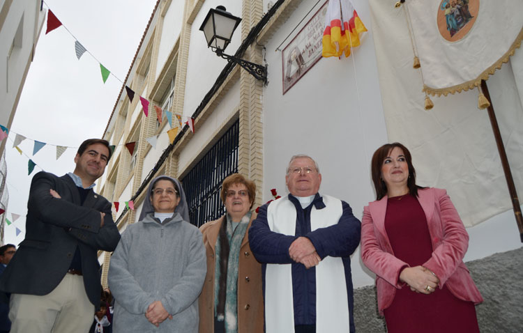 Utrera rinde homenaje a la fundadora de la Sagrada Familia (IMÁGENES)
