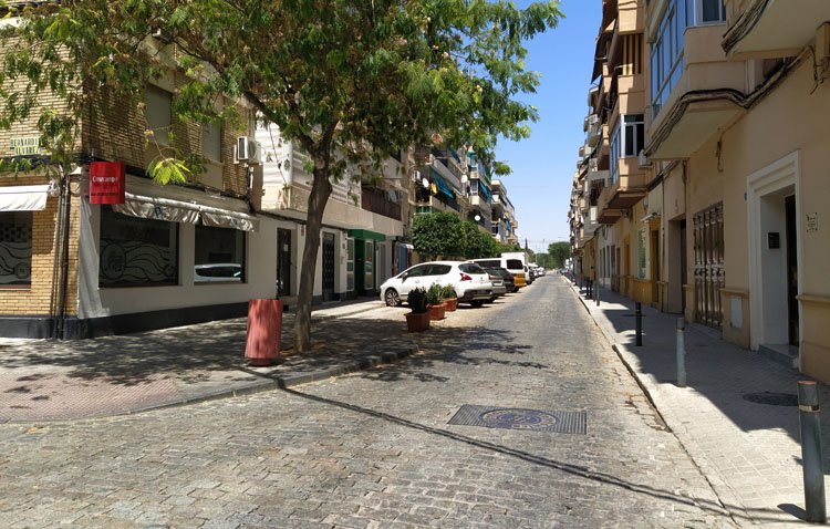 Los adoquines desaparecerán del tramo final de la calle Cristóbal Colón