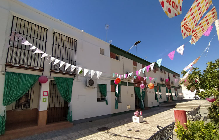 Una calle de Utrera «se va» a la feria