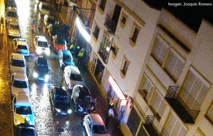 Los vecinos de la calle Las Mujeres reclaman una solución a los problemas que genera la movida cada fin de semana (AUDIO)