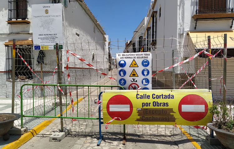 Las calles María Alba y Molino, cortadas al tráfico por el inicio de las obras de reforma