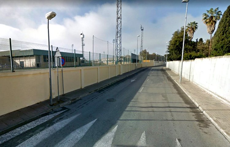 Un tramo de la calle Camino de la Espiritista quedará cerrado al tráfico varios días por las obras en el estadio San Juan Bosco