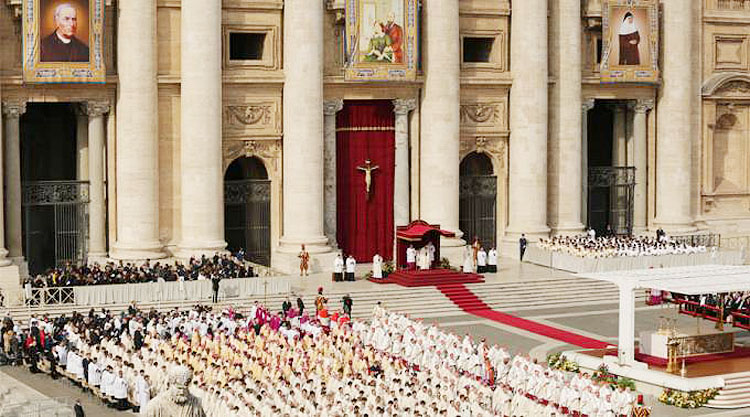 Autobús desde Utrera para acudir a Sevilla al triduo de acción de gracias por la canonización de Madre María de la Purísima