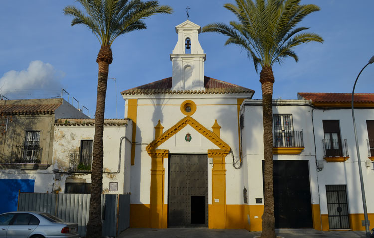 La capilla de la Trinidad cierra dos meses al culto para acometer trabajos de acondicionamiento