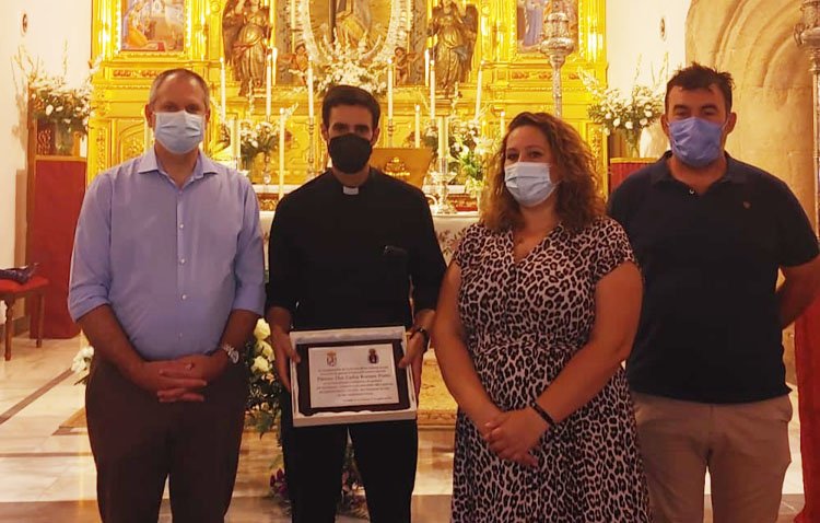 La Puebla de los Infantes rinde homenaje al sacerdote utrerano Carlos Romero