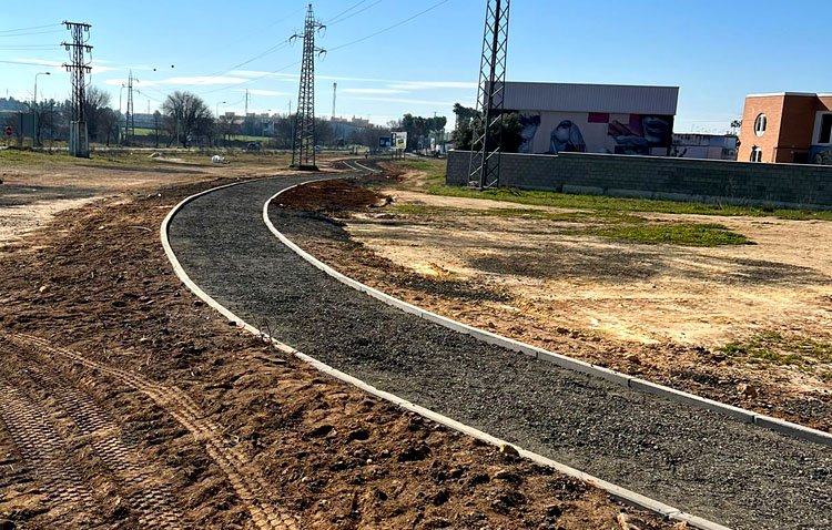Utrera despliega su nueva red de carriles bici, una apuesta por el «transporte no contaminante» y por «mejorar la cohesión» de la ciudad