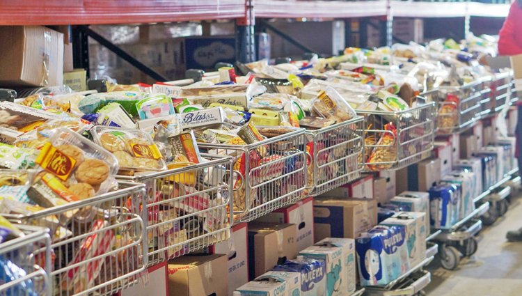 El grupo Díaz Cadenas celebra el Día de Andalucía con el sorteo de 140 carros de productos 100% andaluces