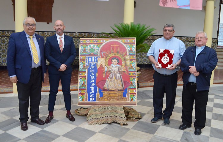 Utrera camina hacia su ‘Junio eucarístico’ con la presentación del cartel y la entrega de las pastas al exaltador