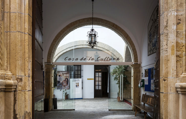 Las aulas de la Casa de la Cultura comienzan su actividad con 300 alumnos en 18 cursos