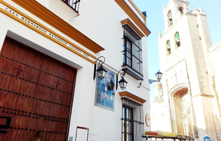 Las hermandades de Utrera comienzan a anunciar el cese de su actividad y el cierre de las casas-hermandad