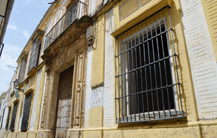 La casa de los Román Meléndez, una pequeña joya en el centro de Utrera