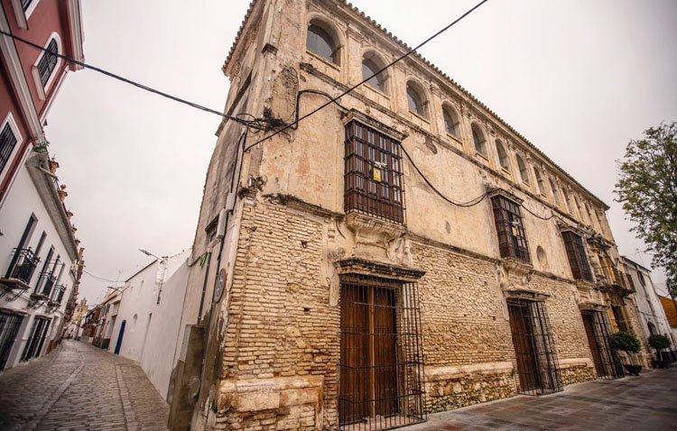 La Casa Surga ampliará su zona expositiva con la incorporación de dos naves en la trasera del bar Currito