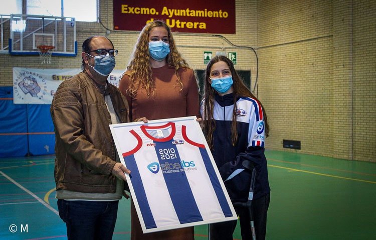 El Club Baloncesto Utrera rinde un merecido homenaje a su expresidente, Miguel Ángel González Moya [GALERÍA]