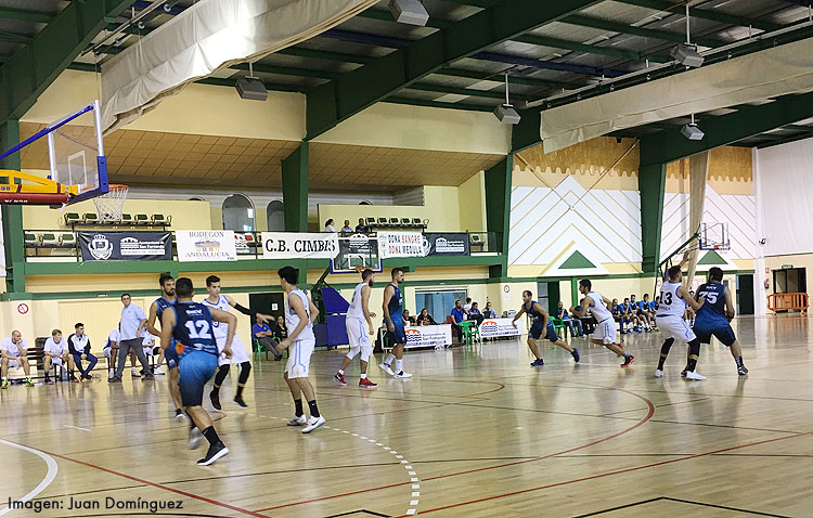 El Club Baloncesto Utrera no cede y mantiene su condición de segundo (52-57)