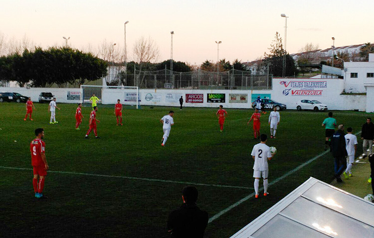 ARCOS C.F.2-0 C.D. UTRERA: Los utreranos suman una nueva derrota lejos del San Juan Bosco