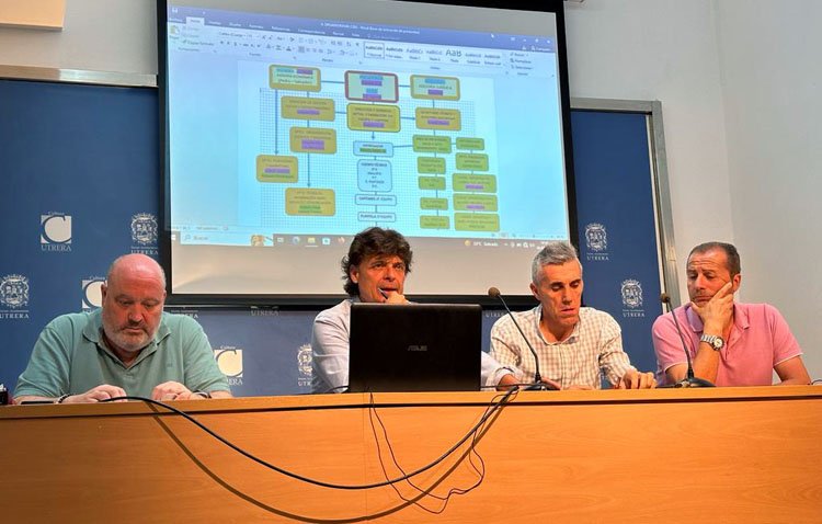 Ramón Sánchez, al frente de su primera asamblea general como nuevo presidente del Club Deportivo Utrera
