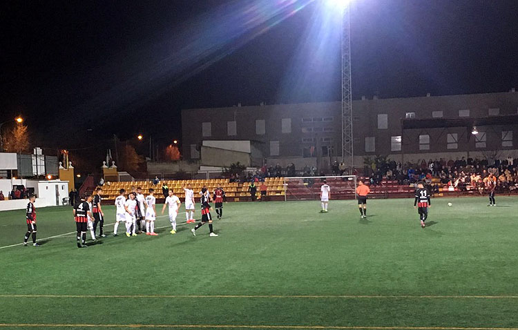 C.D. UTRERA 5 –  1 C.D. CABECENSE: Exhibición del equipo de Montoya en el San Juan Bosco