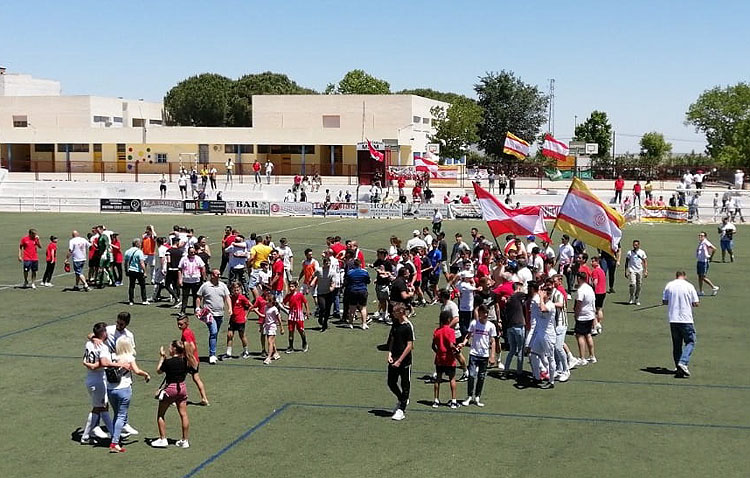 CD CABECENSE 0 – 2 CD UTRERA: Después de 24 años, el Utrera volverá a jugar unos play off (VÍDEO)