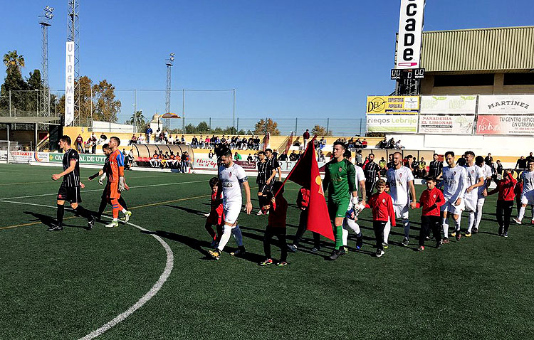 C.D. UTRERA 1 – 1 A.D. CEUTA: Un punto para mantener el liderato