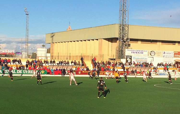 C.D.Utrera 1 – 1 A.D. Ceuta FC: Los blanquirojos con dos jugadores menos consiguen un valioso punto in extremis
