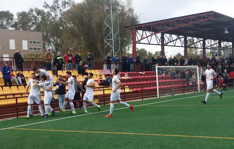 C.D. UTRERA 1-1 CORIA C.F.: La expulsión de Mena tuvo consecuencias negativas para los utreranos