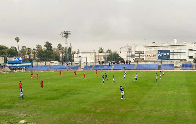 ÉCIJA BALOMPIÉ 0 – 2 C.D. UTRERA: El Utrera defiende la tercera plaza en Écija