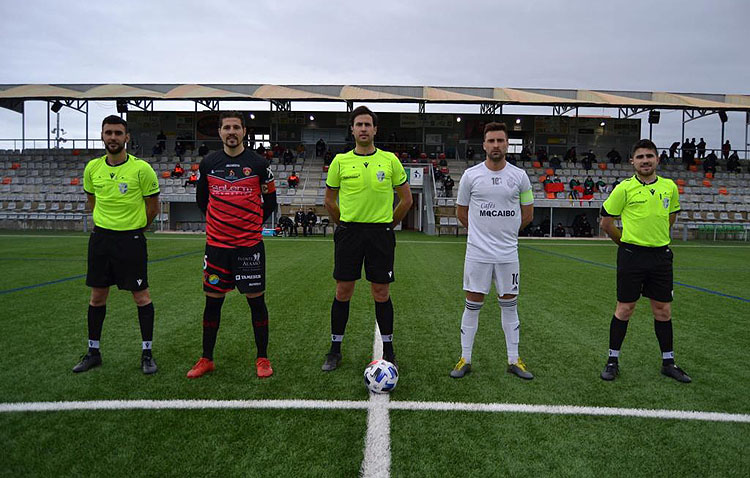 PUENTE GENIL 4 – 4 C.D. UTRERA: Empate a cuatro goles en un partido loco