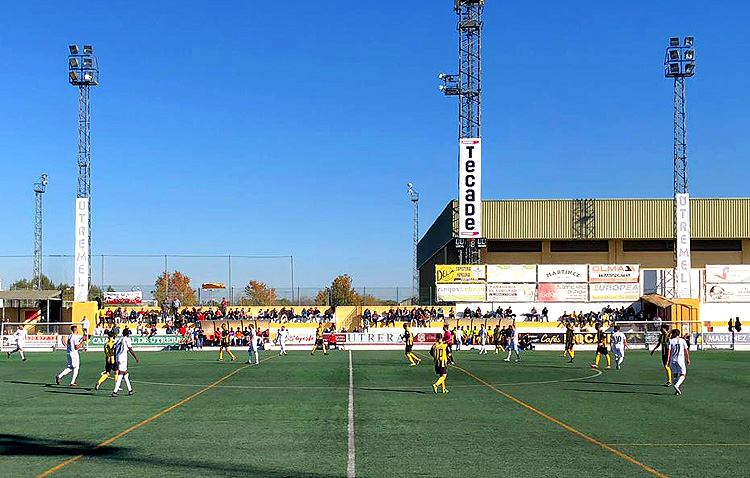C.D. UTRERA 0 – 0 SAN ROQUE DE LEPE C.D.: Empate que mantiene al Utrera en la cabeza de la clasificación