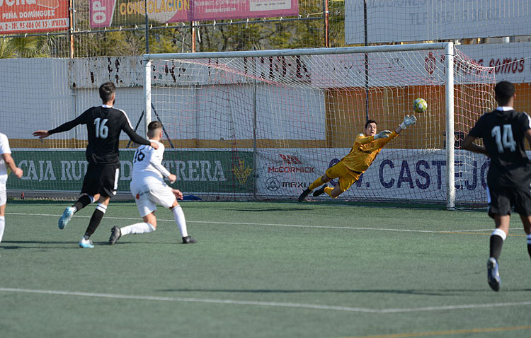 C.D. UTRERA 2 – 1 XEREX C.D.: Victoria y homenaje al capitán