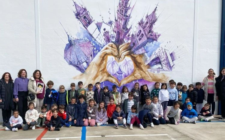Un mural pictórico une la igualdad, la lucha contra la violencia de género y el patrimonio histórico de Utrera