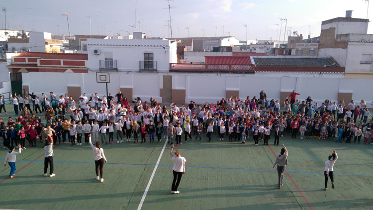 El colegio Coca de la Piñera apuesta por la paz y lucha contra la desnutrición infantil