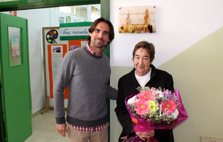 Un homenaje póstumo a Diego Neyra en el colegio de Utrera donde desarrolló su carrera profesional (IMÁGENES)