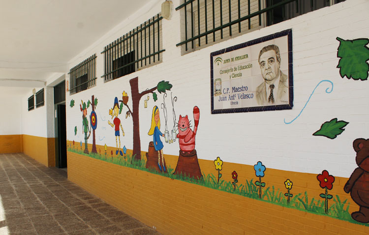 El colegio utrerano Juan Antonio Velasco estrenará aula matinal en el próximo curso