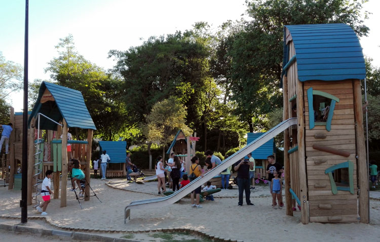 El PA denuncia la «falta de seguridad y de información» en la «ciudad de los niños»