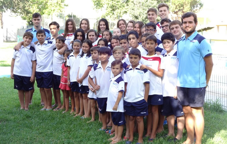 club-natacion-utrera-piscina-consolacion-foto-familia