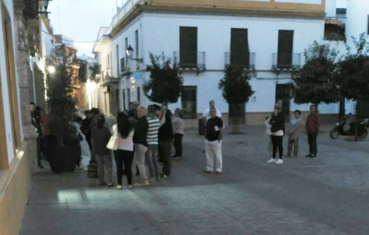 El PA denuncia colas desde la madrugada para ser recibidos por el alcalde y amenazas de ser fotografiados para que no vuelvan