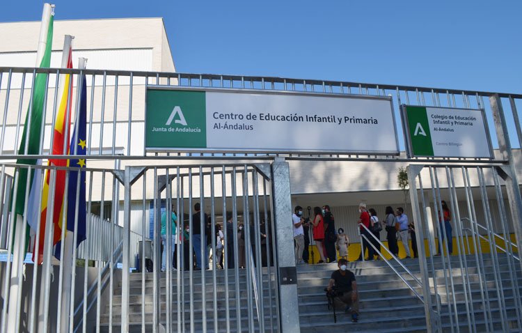 Una marcha y una plantación de mariposas violetas conmemorarán el día contra la violencia de género en el colegio Al-Ándalus