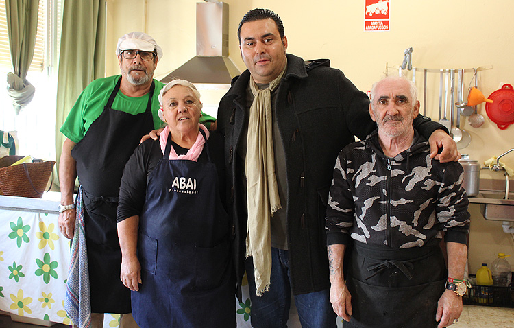 El comedor social de Utrera atiende cada día a casi 200 personas