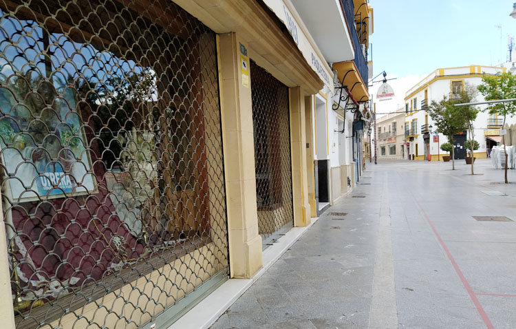 El CADE de Utrera asesora en la solicitud de las ayudas de la Junta de Andalucía para los autónomos