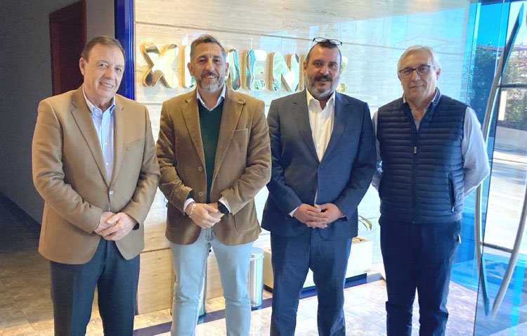 Una «línea argumental» dará este año continuidad a la iluminación navideña en las calles de Utrera