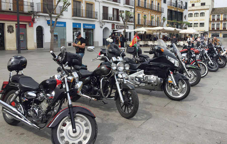 Jornada de convivencia motera en Utrera y El Palmar de Troya