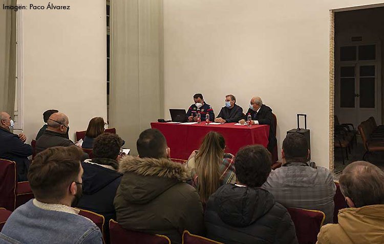 ‘Las cofradías en tiempo de pandemia’, una interesante conferencia en Utrera con voces expertas en la materia