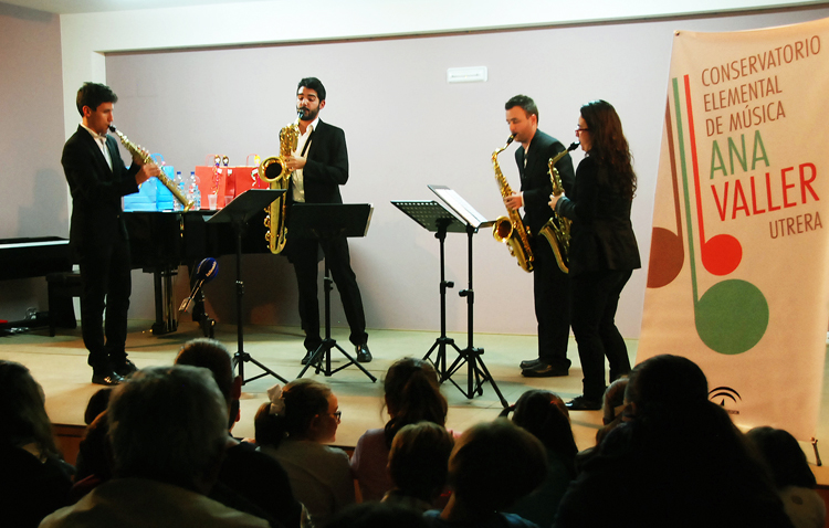 El conservatorio de Utrera celebró el día de Santa Cecilia con un concierto del cuarteto de saxofones SQ4
