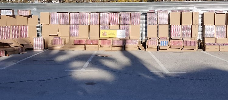 La Guardia Civil detiene en Utrera a los 17 miembros de una organización dedicada al contrabando de tabaco