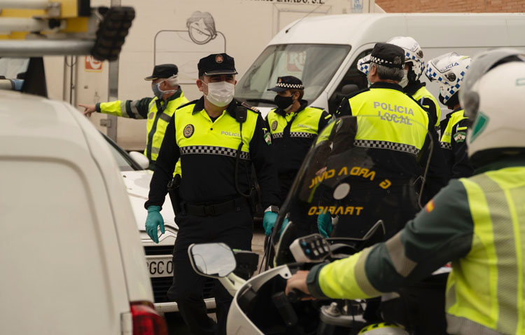 Precintado un local de Utrera por «saltarse todas las medidas de prevención» frente a la COVID-19