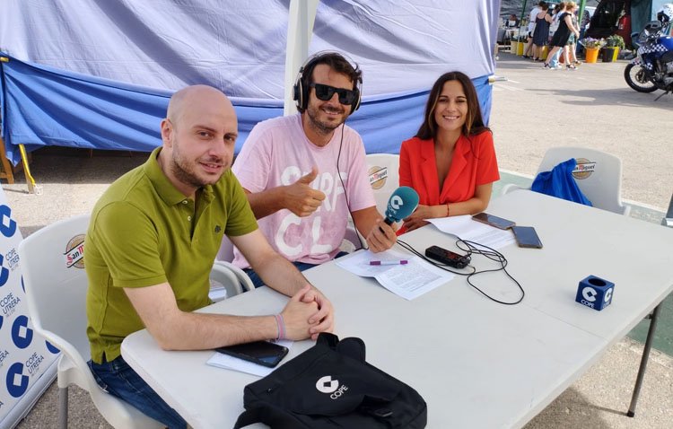 Ecoembes y COPE Utrera (98.1 FM) llevan al mercadillo de Utrera la importancia del reciclaje [AUDIO]