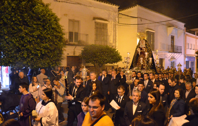 La corona dolorosa de la Virgen de las Angustias cerrará un año más la Cuaresma en Utrera